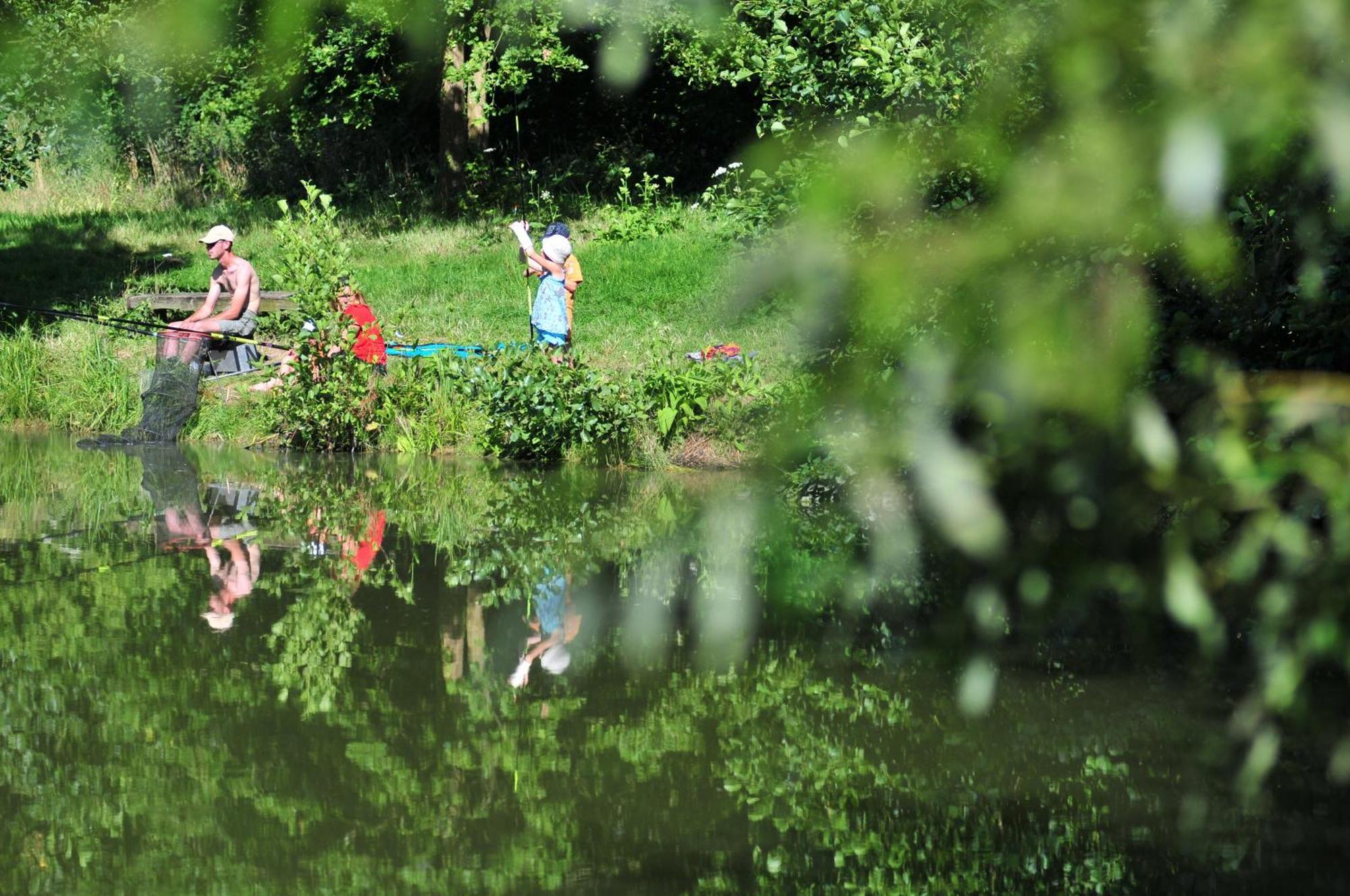 Camping Le Val De Trie Béhen Dış mekan fotoğraf